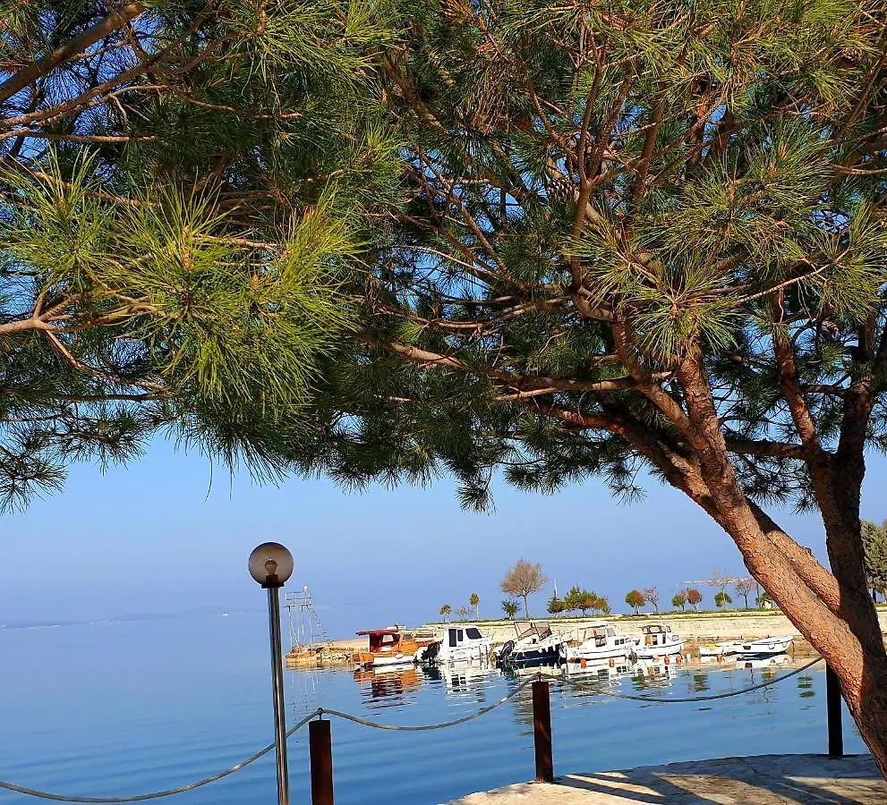 Cro Behar 2 Apartments Sveti Petar  Croazia